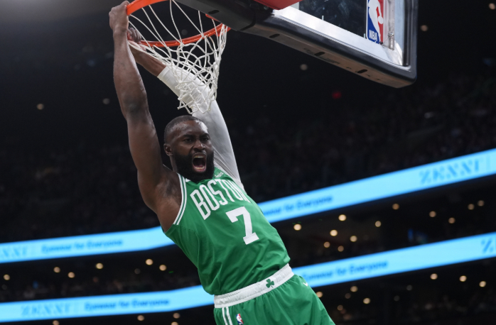 NBA季后赛首轮G3，凯尔特人108-100战胜76人。赛后，杰伦·布朗接受了采