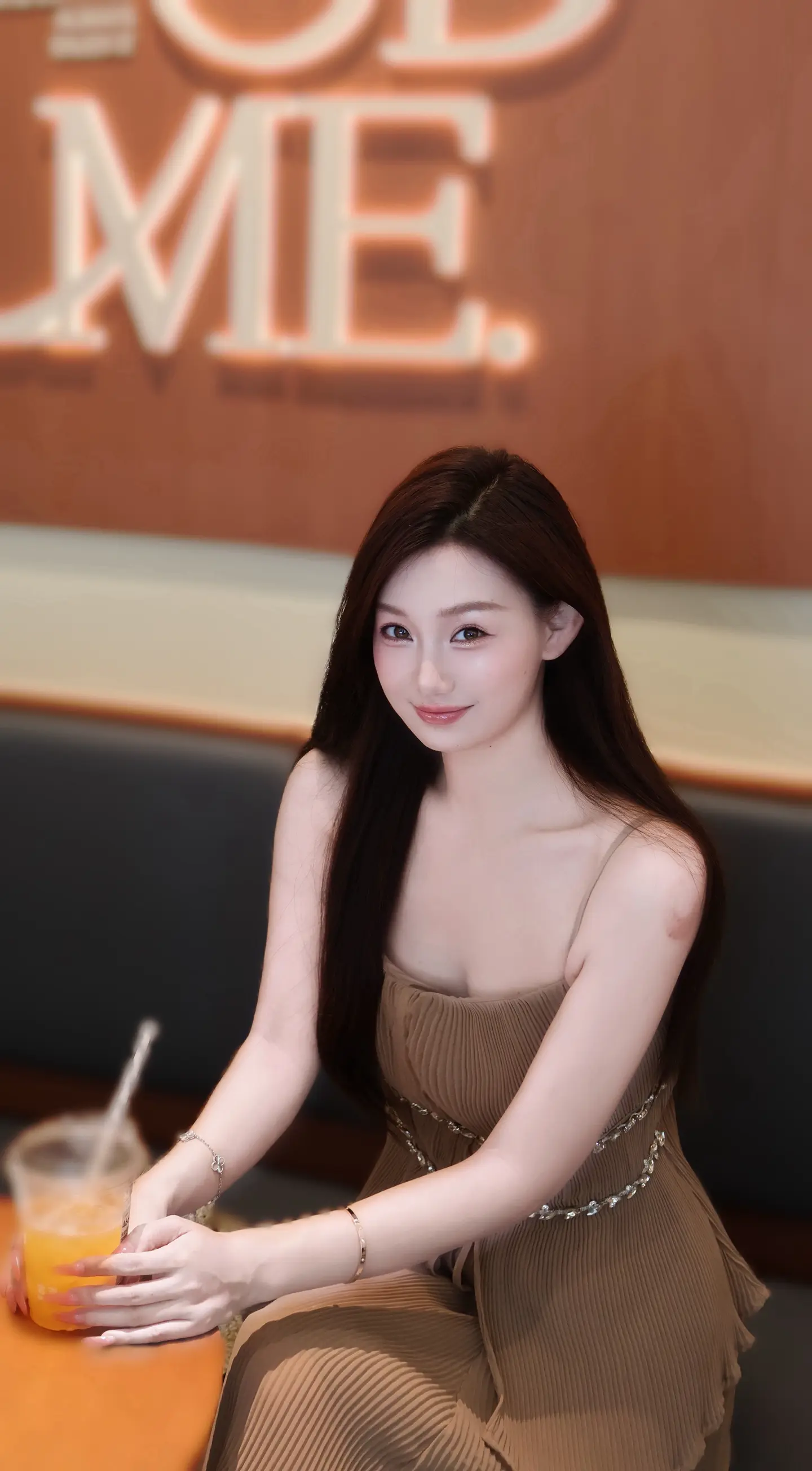 人要知足 顿顿饱就是福