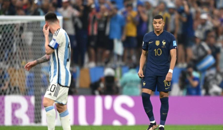 法国内讧实锤，世界杯决赛德尚和小图拉姆口角冲突，德尚还在更衣室怒拍桌子！

卡塔