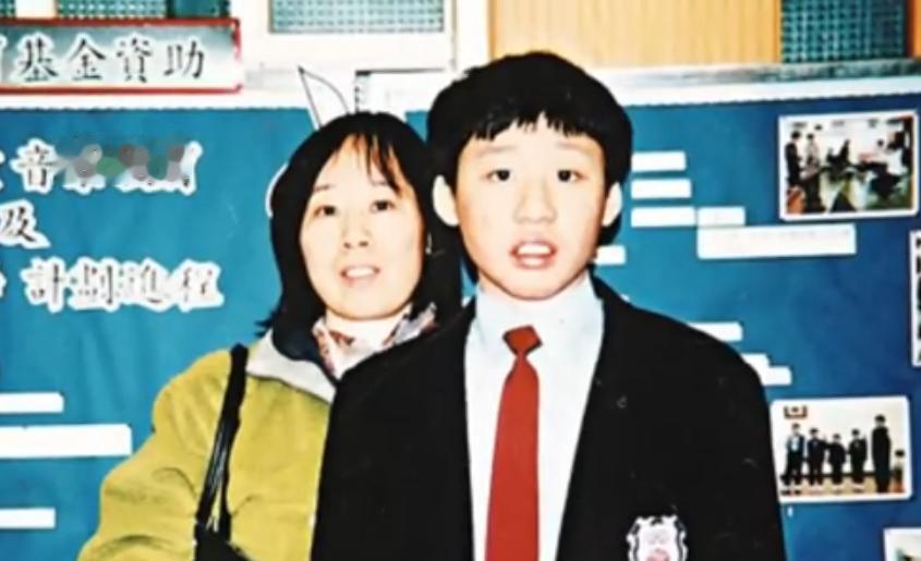 2000年，15岁香港智-障少年地铁站内离奇消失？7000警力搜遍全城，百万悬红