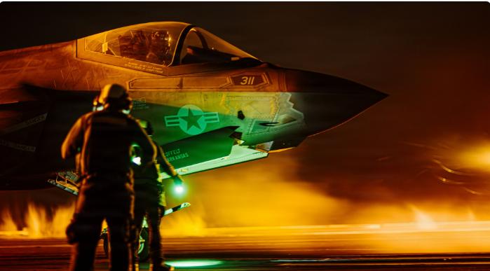f35弹射器已准备就绪。
