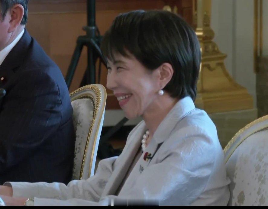 特朗普访问日本 日本首相高市早苗宣布，将向美国捐赠250棵樱花树，纪念明年美国建