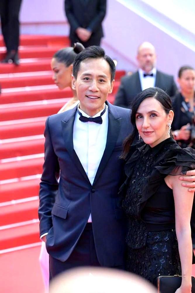 男人这辈子，原来只爱一种人。

你看刘烨，娶了法国妻子安娜，一句法语不会，照样过