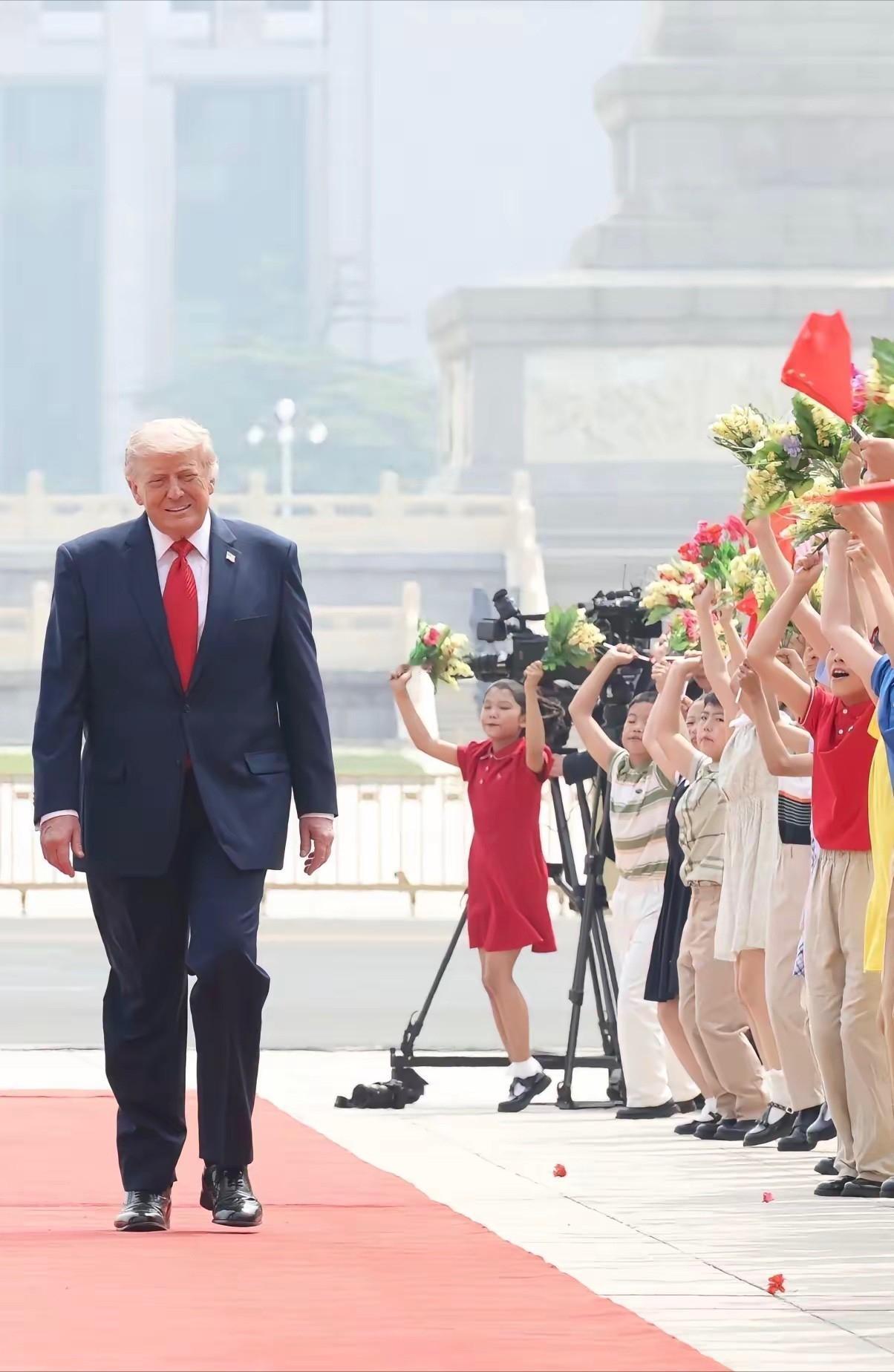 特朗普今天发文说：“中方言辞得体地称美国或许正走向衰落，其所指的是我们在昏庸的乔