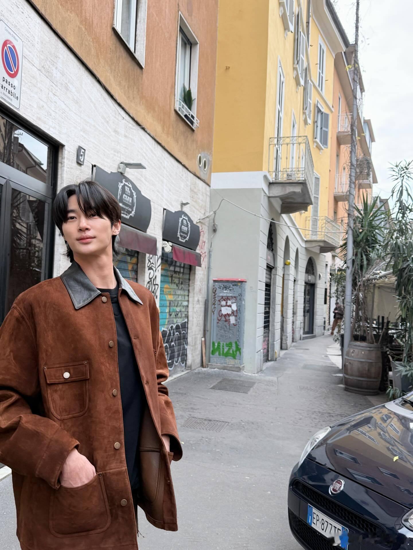 早晨是要看这些的边佑锡