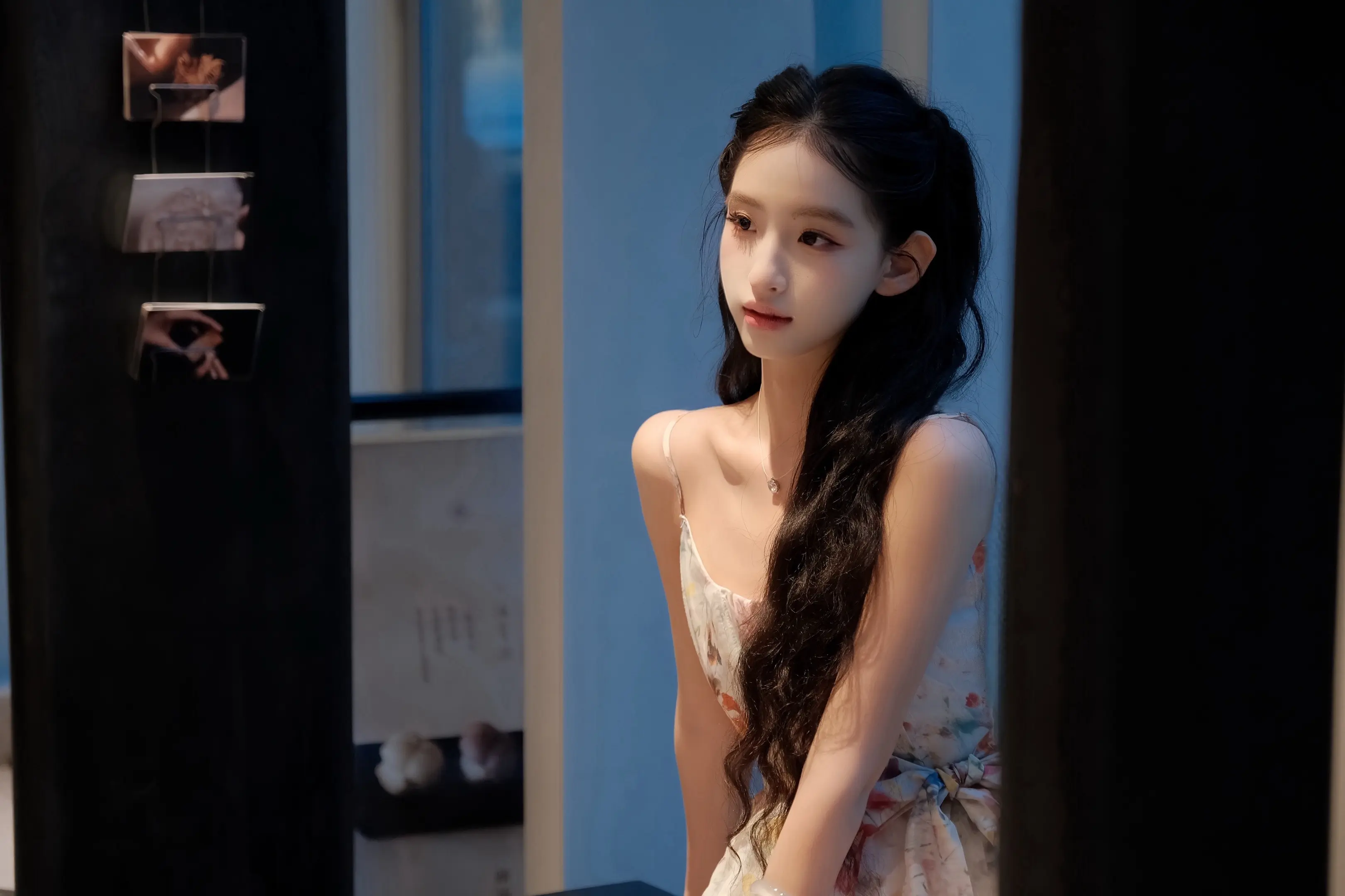 我总想联系你 可我缺个理由缺个身份