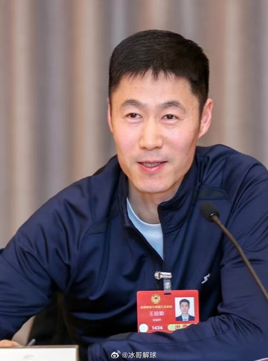 王励勤称饭圈整治有所好转全国政协委员、中国乒协主席王励勤受访表示，在国家重视与社