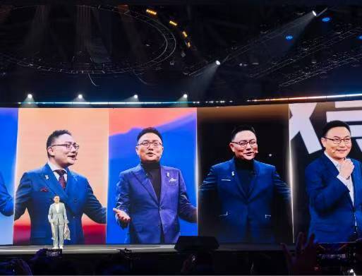 罗振宇三亚跨年演讲罗振宇三亚海边跨年聊一千天后的未来，说就像一阵风，看不见却处处