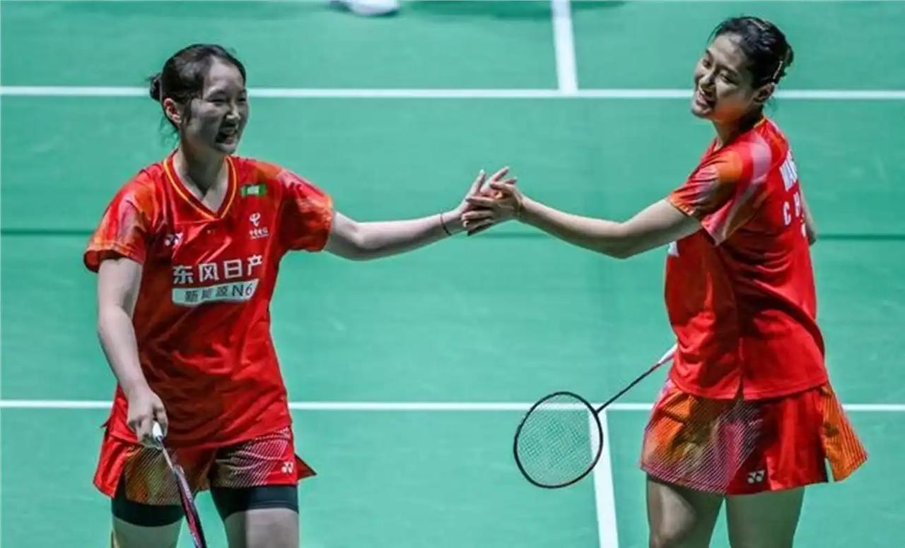 就差两分！69分钟鏖战三局，罗意/王汀戈23比25倒在中国大师赛女双八强门口。赢