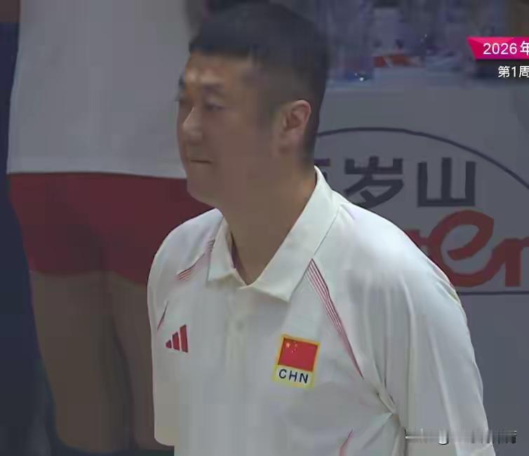 中国女排3比0完胜塞尔维亚，队员们表现都非常出色，具体得分如下：
庄宇珊 9.5