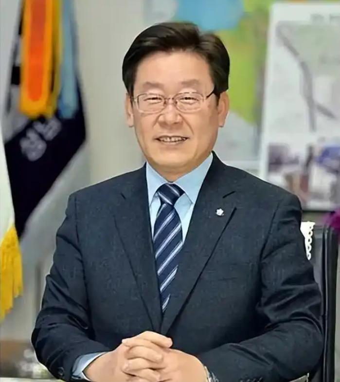 韩国总统李在明突然宣布，
1月20日，韩国总统李在明在国务会议上明确表示：中国上