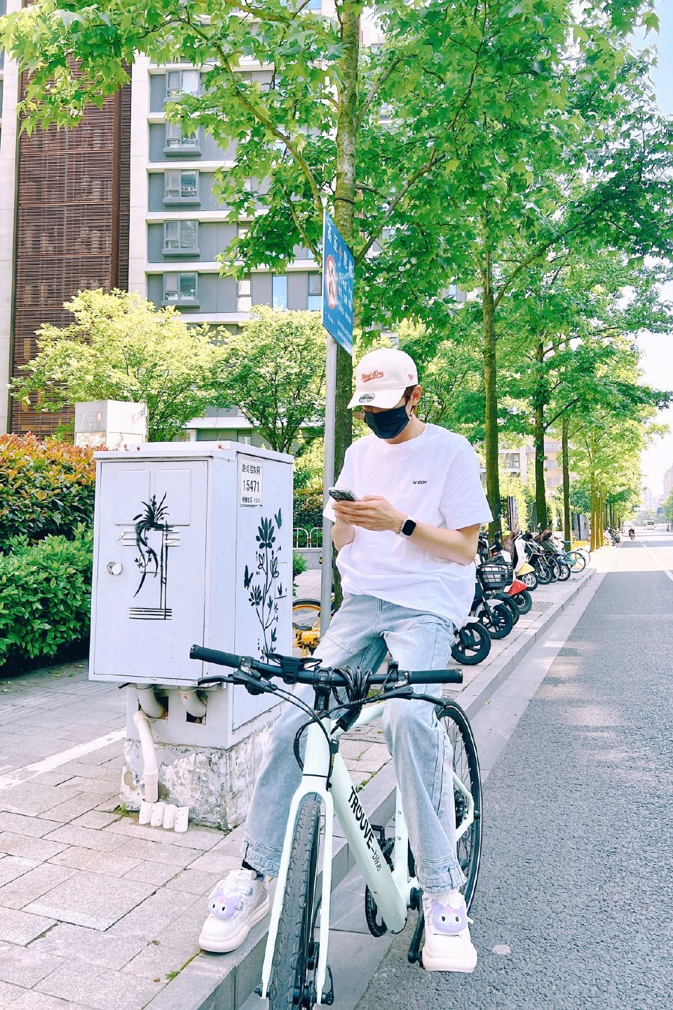林更新两京十五日lgx林更新吴定缘先前觉得思念二字极为俗气，自遇见你以后我只觉得