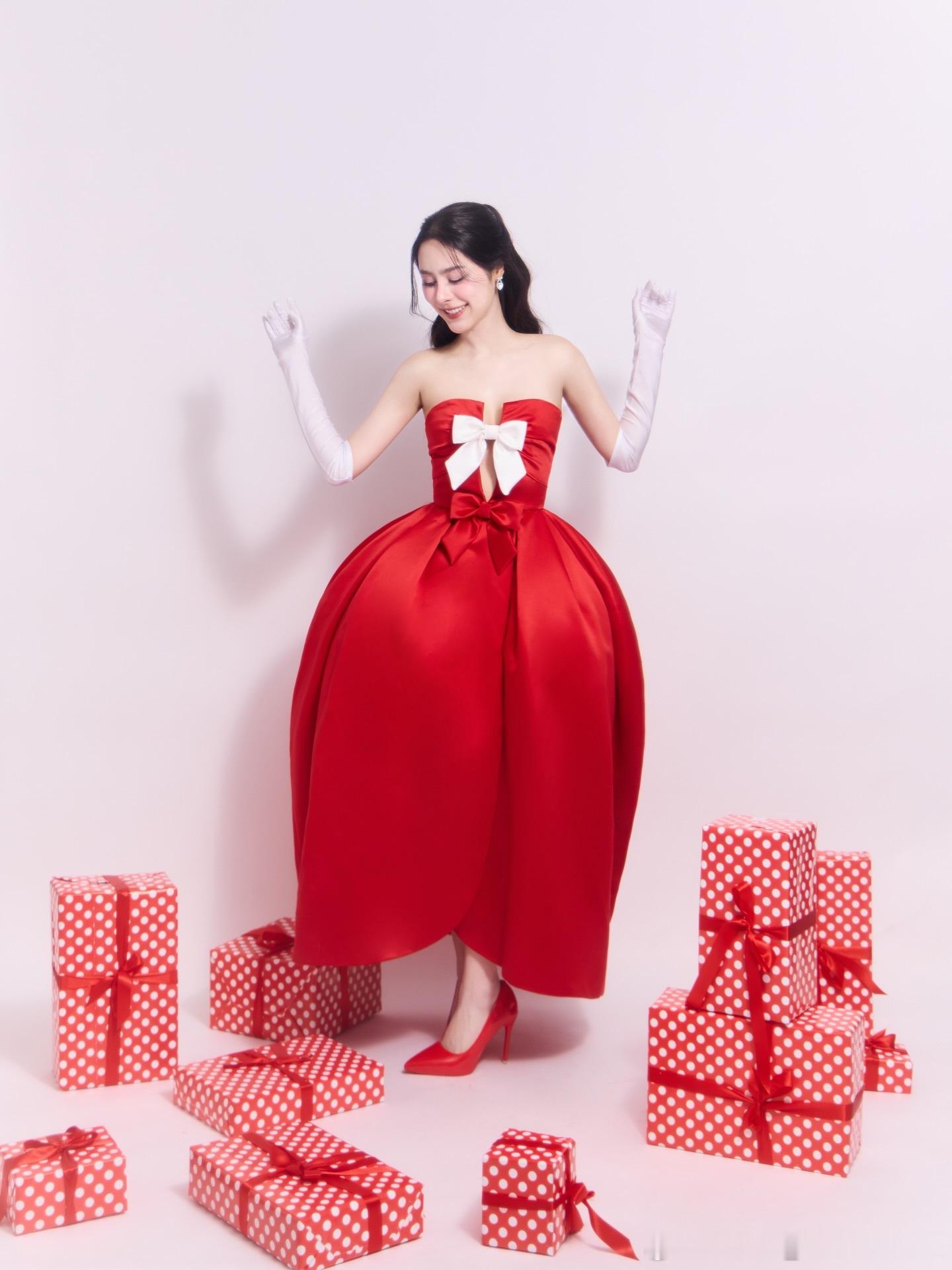 punpreedee 🎄物料Part2️⃣！这套太可爱了吧！像音乐盒里的小人儿