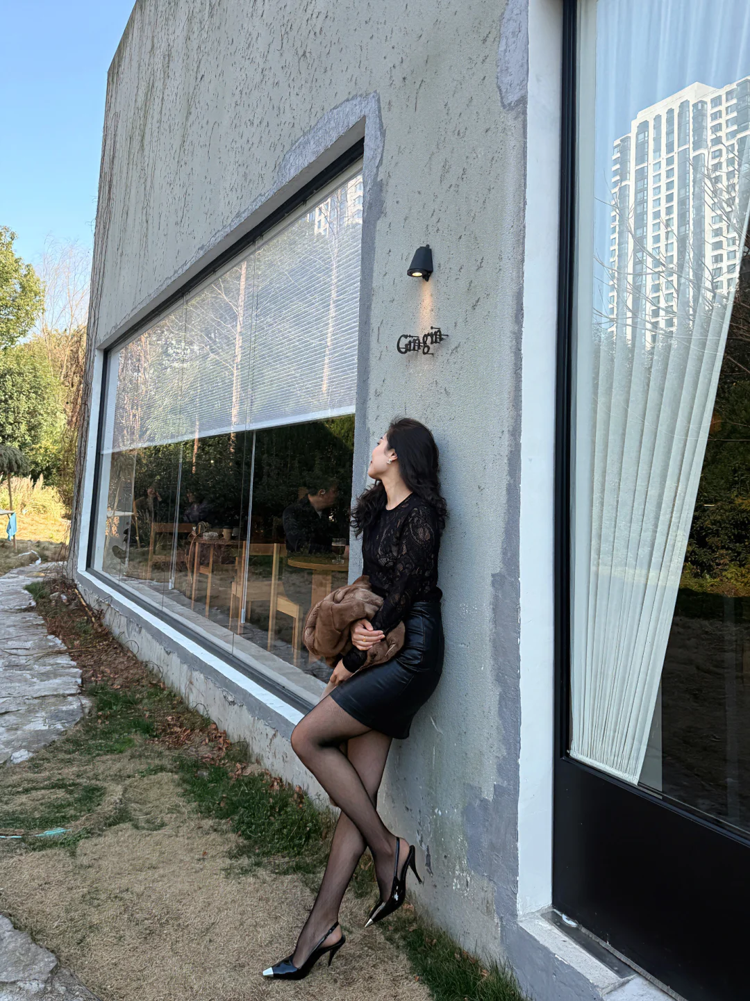 永远爱黑色系☕️