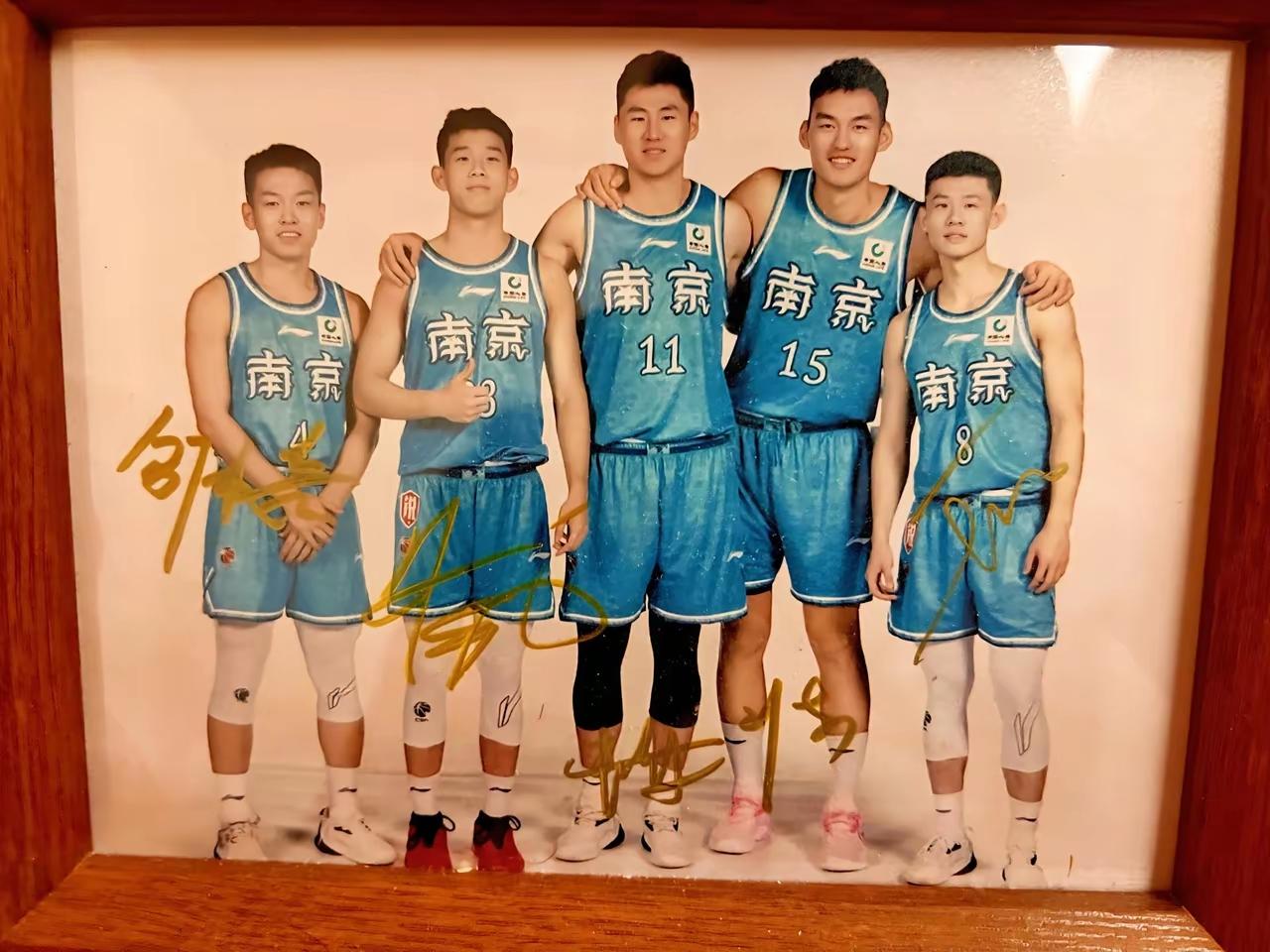 天下没有不散的筵席，这句话用在南京同曦俱乐部身上再合适不过了。看来南京同曦有点学