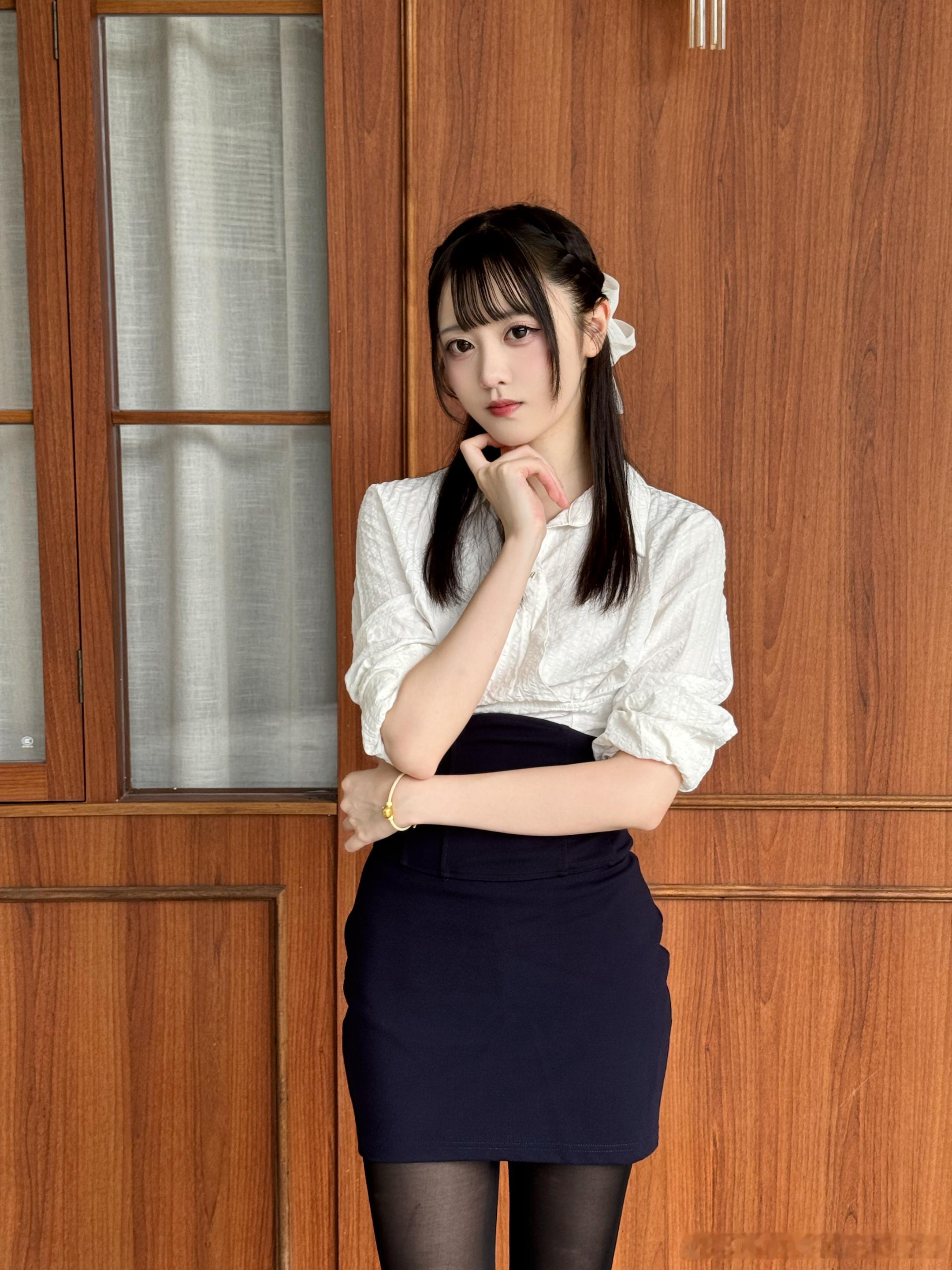 女人，你又在耍什么把戏。 