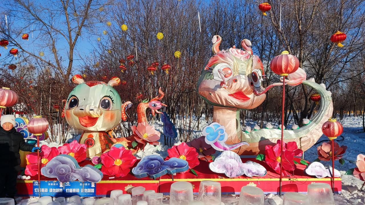 当……散文诗
（当）……，报时的钟声响了，它响得及时、清脆、精确、果断，给人们提