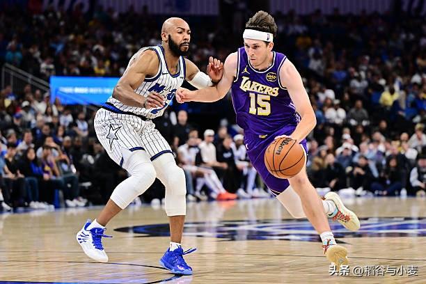 奥斯汀-里夫斯在最近5场比赛中有4场比赛的出场时间都超过了40分钟，他在最近8场