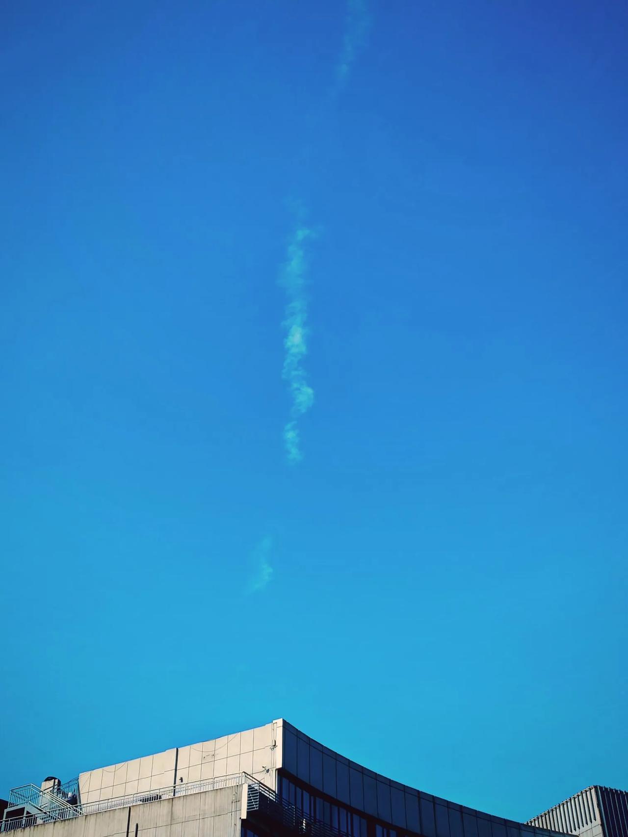 一缕云烟 #秋日随拍# #随手拍张照#