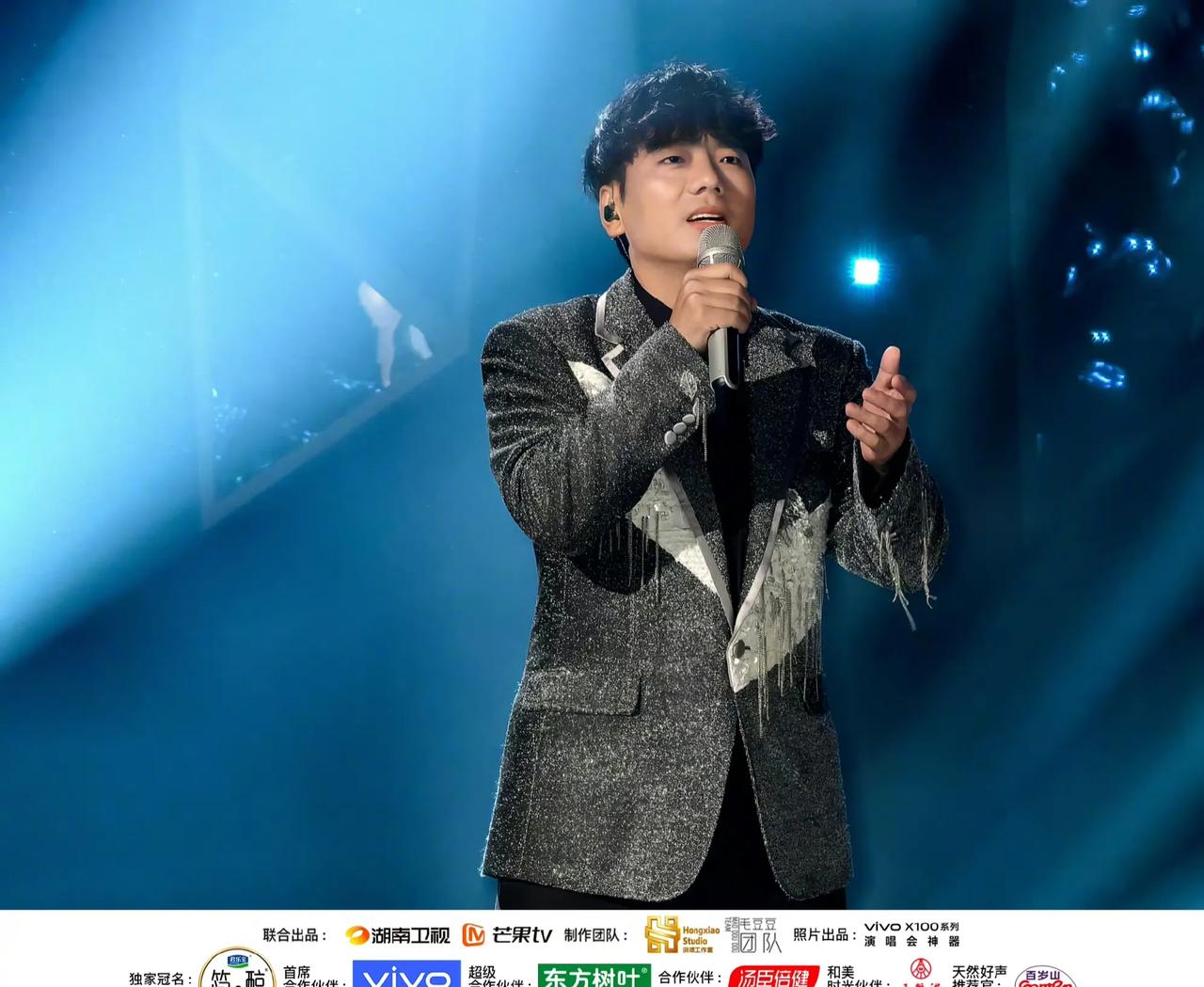 歌手2024突围赛又放了个大招！
孙楠，谭维维，海来阿木晋级总决赛！
海来阿木是