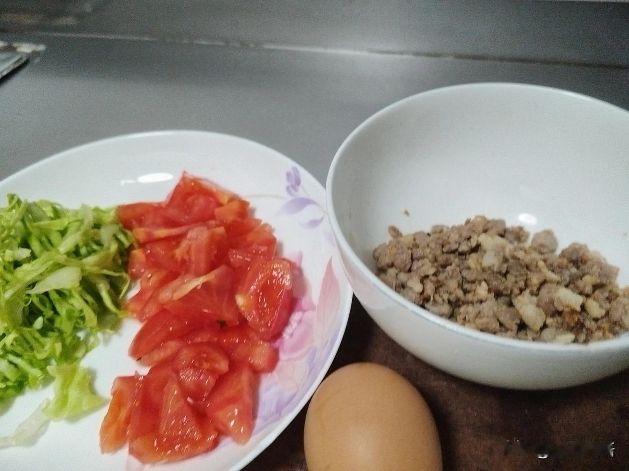 多少妈妈像我一样？只为了孩子多睡一会儿，哪怕十分钟，五分钟，三分钟，一分钟也行，