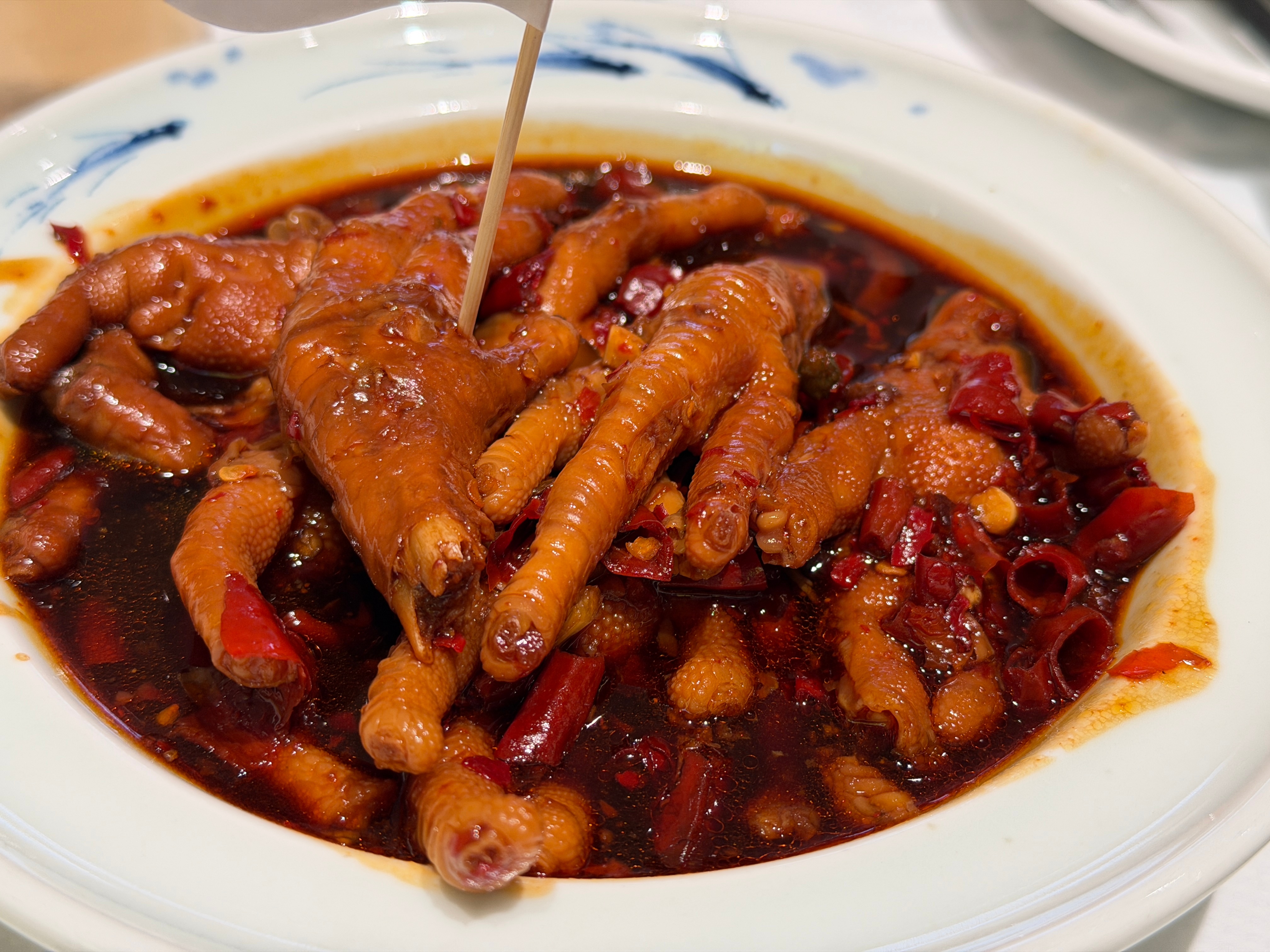 汉堡食记 啥叫明知山有虎 偏向虎山行我这就是了广州辣王又来辣屁股了这次点了鸡脚、