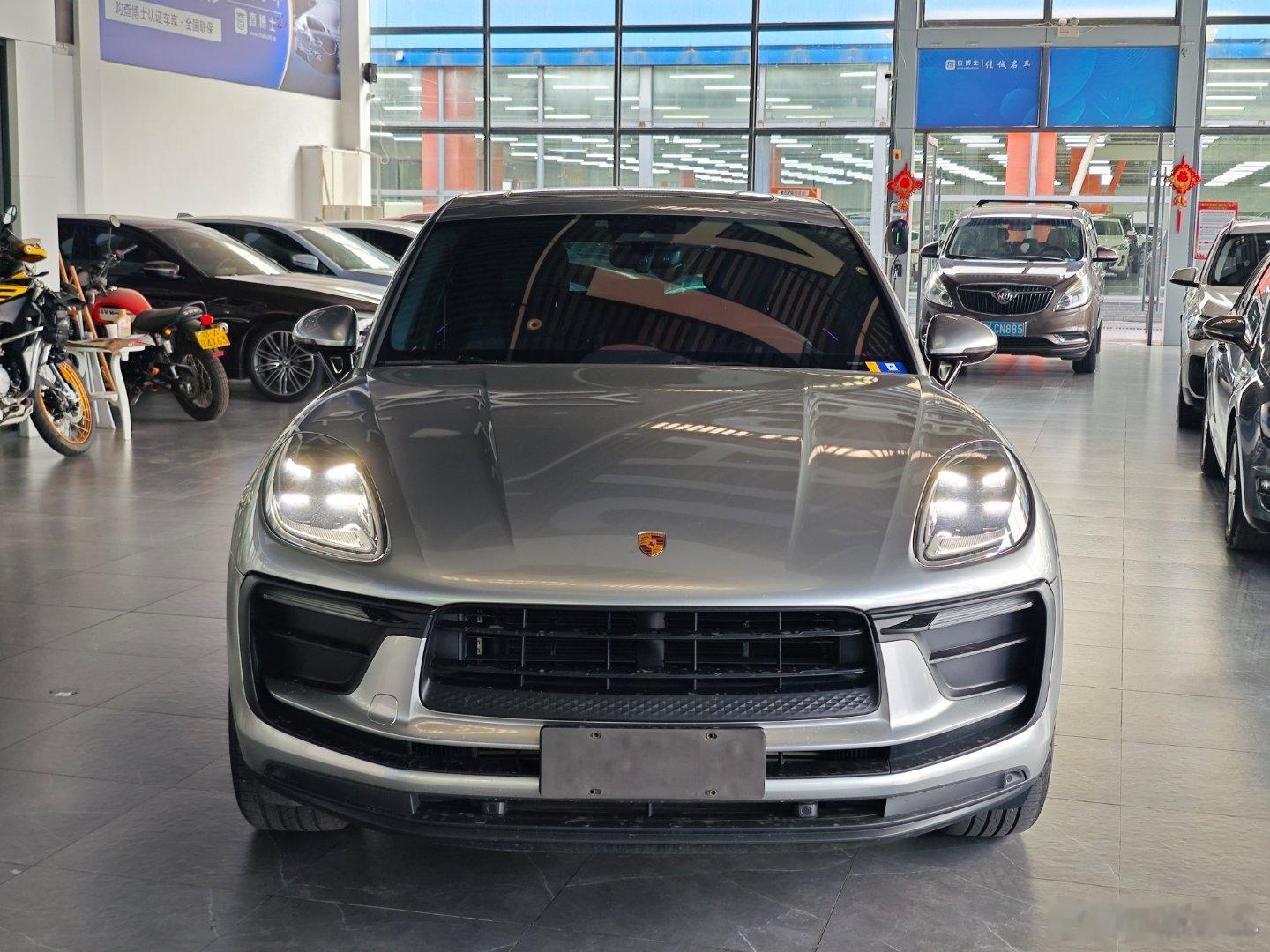 拿下一台超级帅的macan 22款22年12月上牌 5.9万公里实表 全记录保养