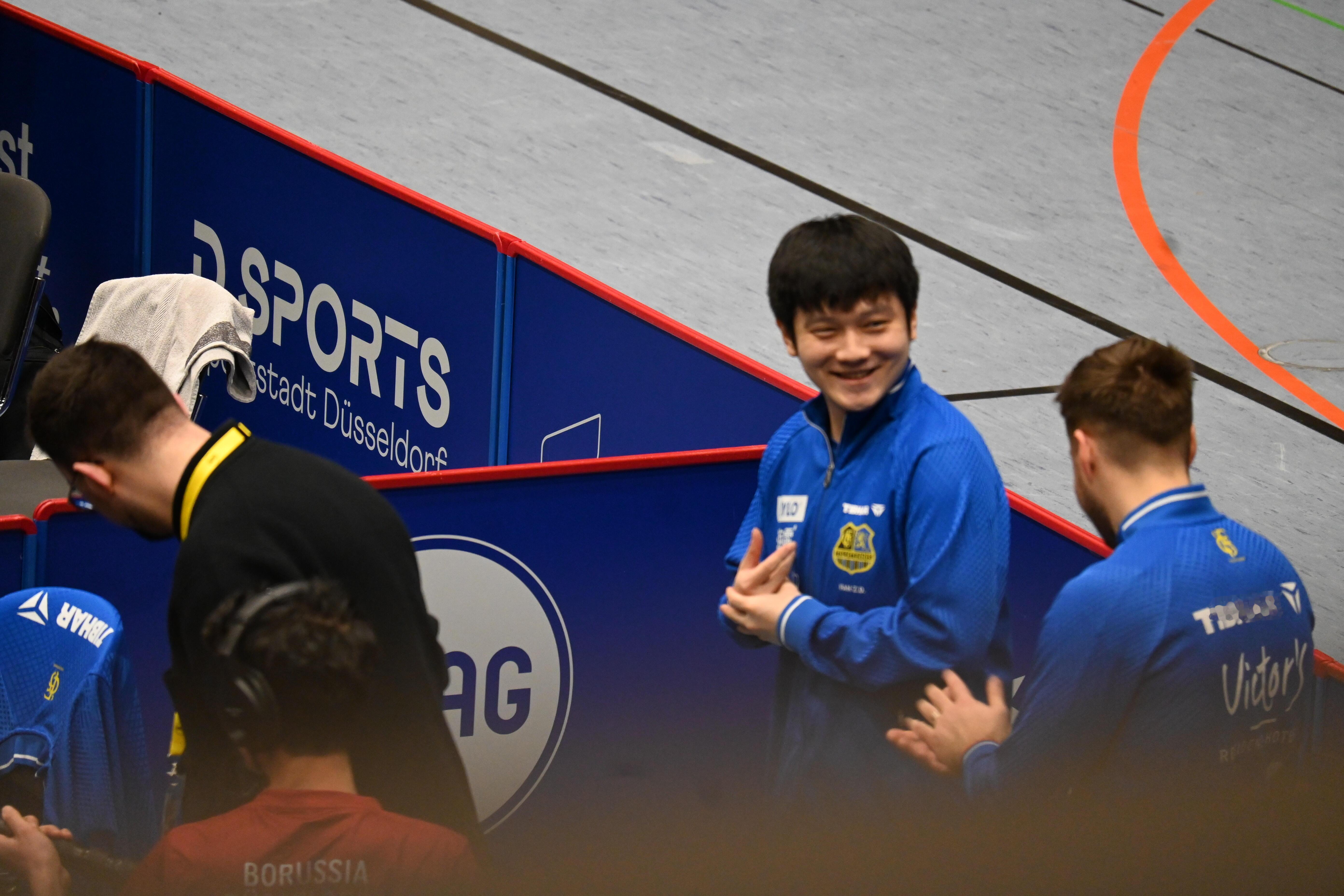 凌晨时分发现一枚笑得很甜的小东东🐼。 