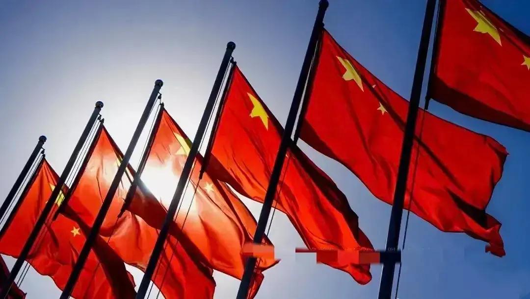 一夜之间，风向大变，世界各国开始对东方大国刮目相看，包括英国、美国、新加坡、意大