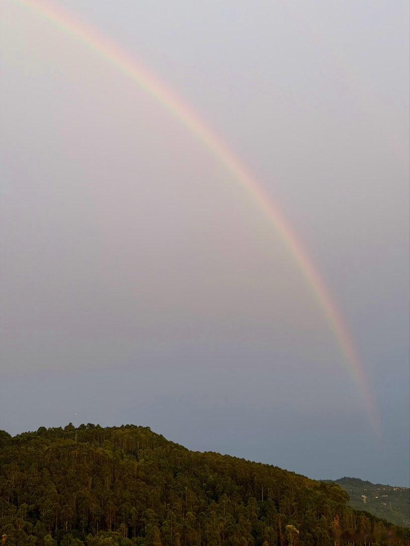 雨后有彩虹🌈 