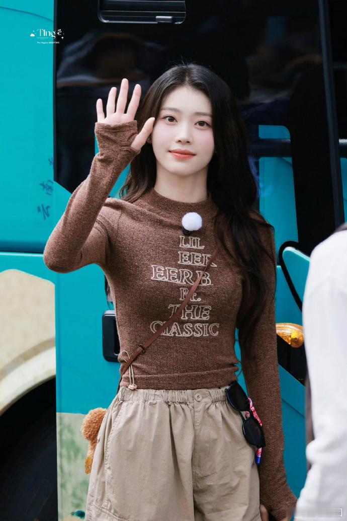 #白鹿丞磊张真源沈小婷录制路透# ​​​#白鹿丞磊张真源沈小婷节目录制look#