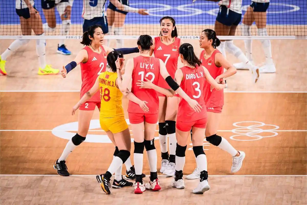 五天前3比0横扫日本，五天后0比3被日本横扫。
 
同一个场地，同一群队员，比分