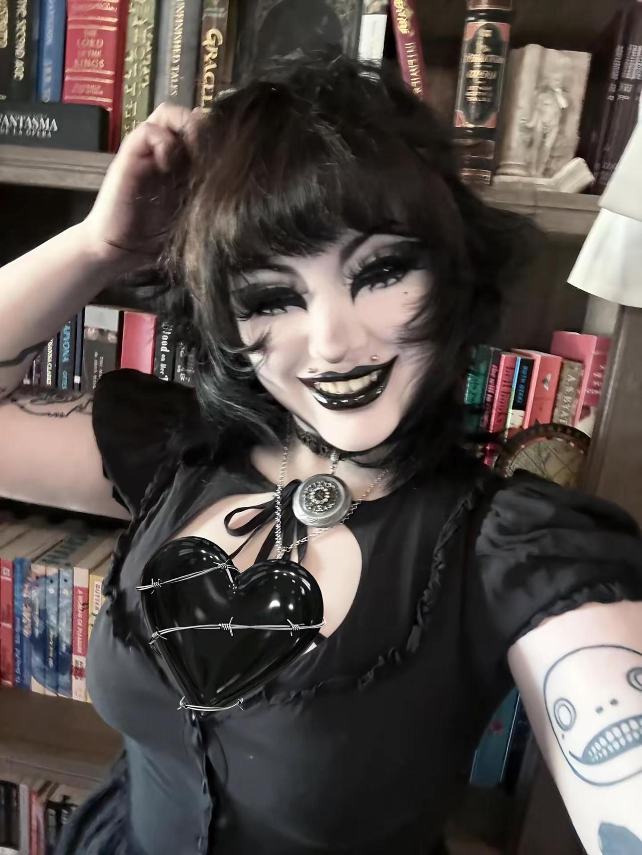 哥特 gothic 暗黑系 暗黑妆容 妆造
