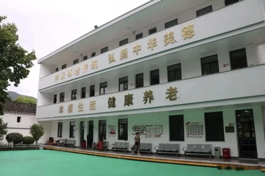 宁波宁海探索山区邻里互助养老新模式 地处深山的深甽镇大蔡村，村庄面积广阔，常住人