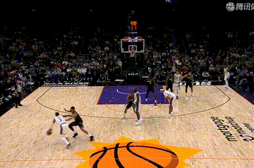 老詹被狄龙制造了进攻犯规湖人vs太阳