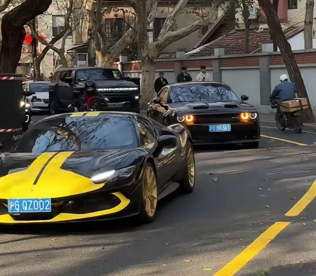 哈哈，为了满足韩国思密达的好奇心，上海豪车车友们，三班倒，辛苦辛苦！ 