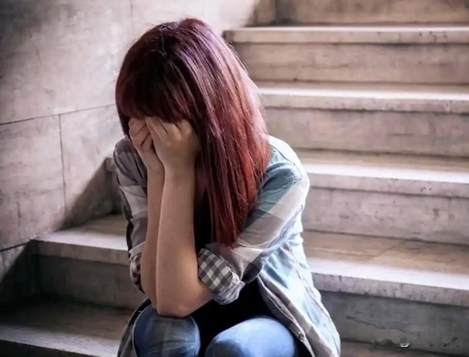 吉林长春，一女大学生在酒吧做营销师，被一男子加上好友，男子把女子账户信息做成标题