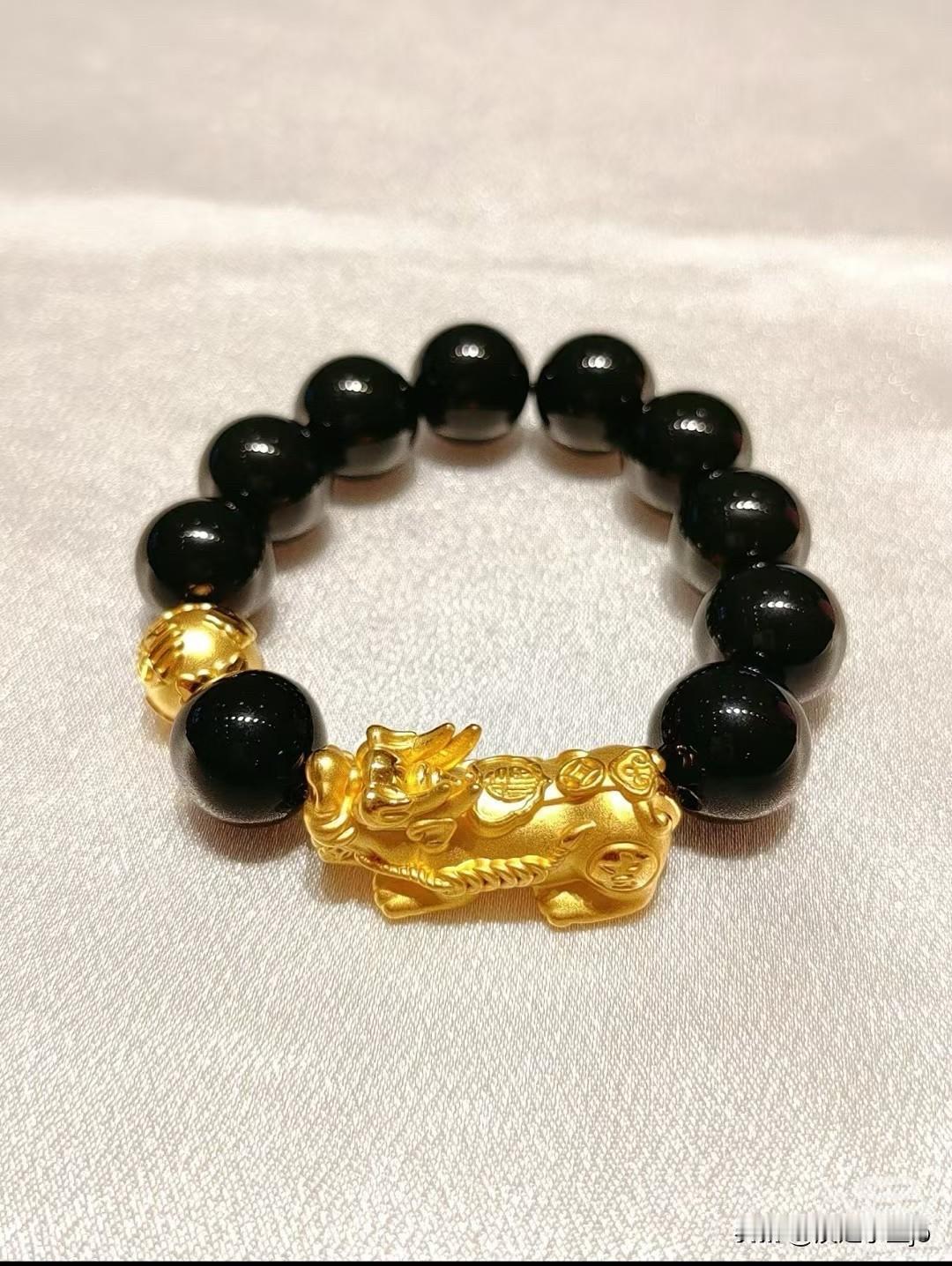聊聊9月16号全球最大黄金ETF的持仓变动情况，SPDR Gold Trust当