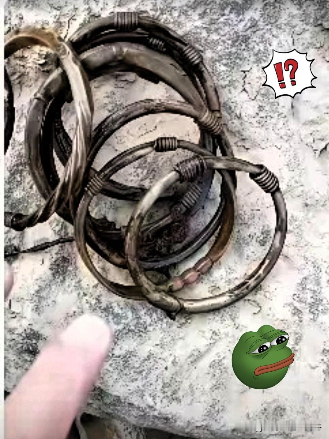 广东一位老哥去郊外野钓，刚把钓竿抛下去没多会儿，鱼线突然被扯得死沉死紧，力道大得