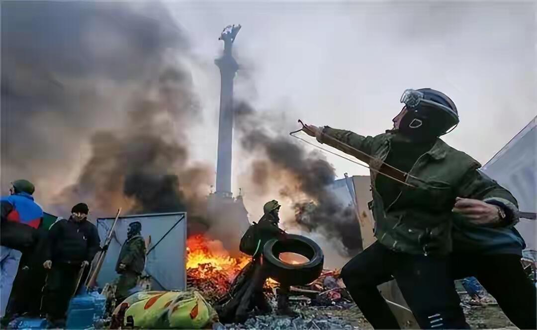 乌克兰的悲剧，印证了“做美国的盟友是致命的”这句老话！它从被摆布的“棋子”沦为今