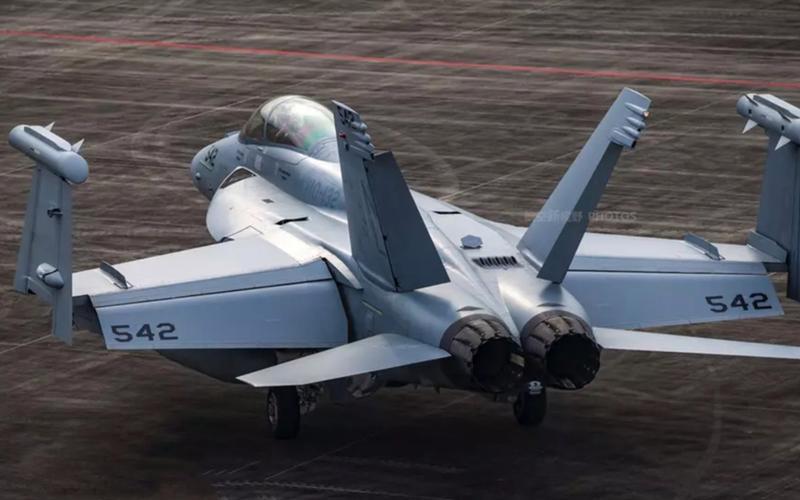 2026年5月17日，美国爱达荷州芒廷霍姆空军基地的“勇士苍穹”航展上，两架美军