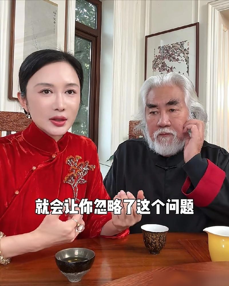 张纪中杜星霖结婚9年，台上互曝“七宗罪”吵翻天，可当年，他可是被指婚内转移3亿家