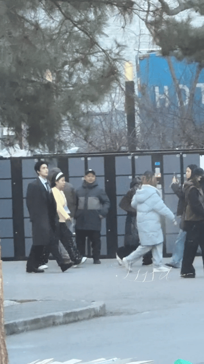 吴磊网络视听盛典上班！气场满分但脸上又是少年感的笑容