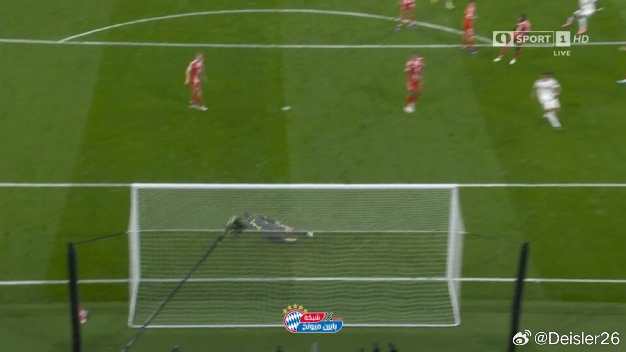 🚨🚨🚨17分鐘，皇馬非常快速的反擊，維尼休斯內切射門，諾伊爾漂亮的撲救