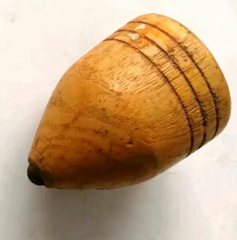 今天打扫老家祖宅，扫出这玩意儿，这可是我们那个年代的远动项目，现在零零后的更没人