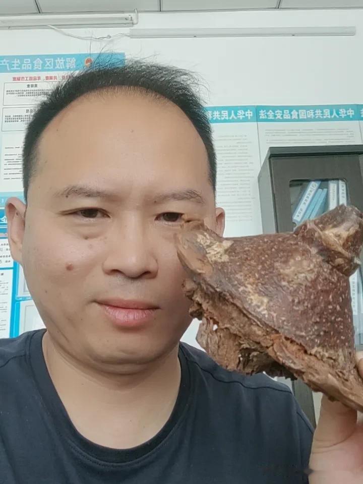 自媒体到底多发作品好，还是少发作品好？经常看到有人给出这样的问题，也看到有无数的