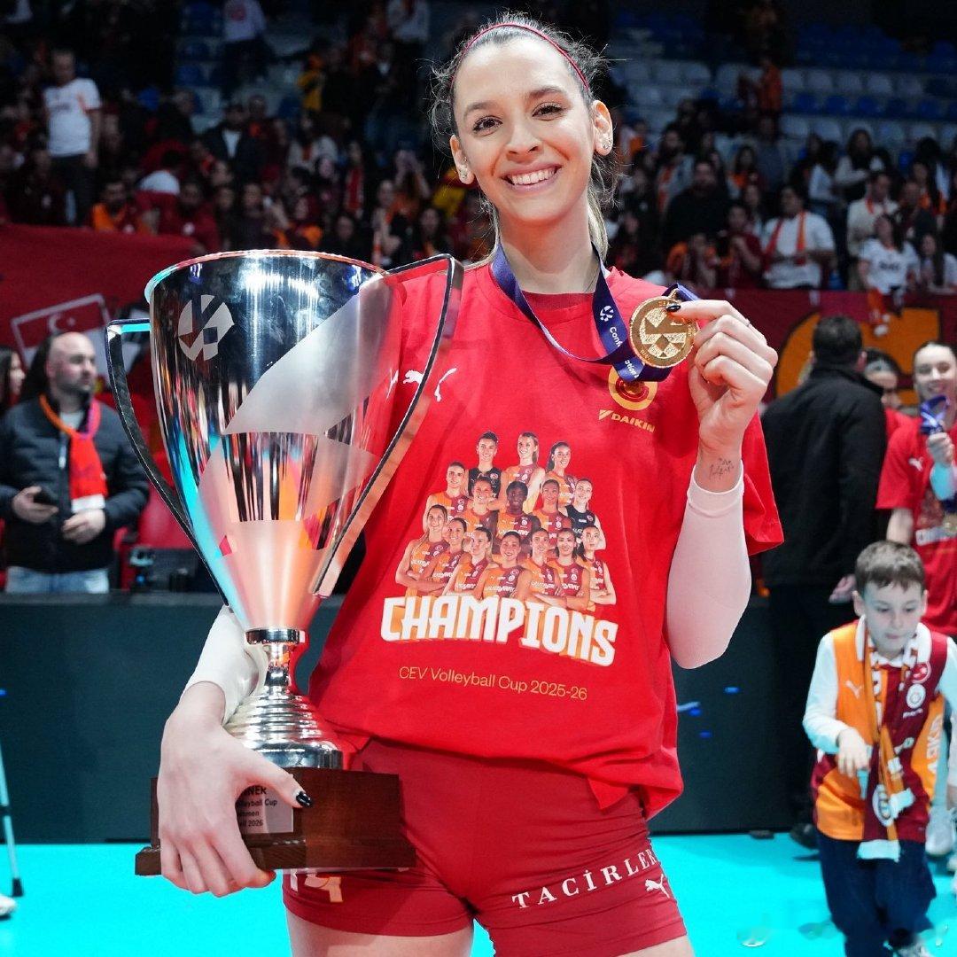 接应卡鲁塔苏已已经实现在欧排联三大赛事中夺冠🏆 2026年 x CEV杯（欧洲