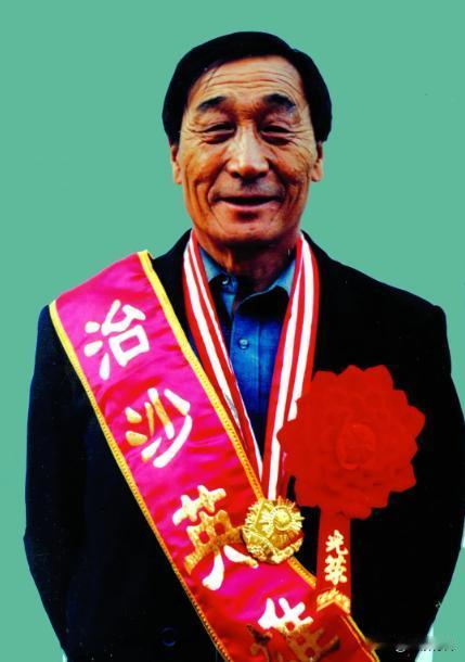 1998年，石光银种下的6万亩林场被纳入生态林场，禁止砍伐，这样一来，他手握几千