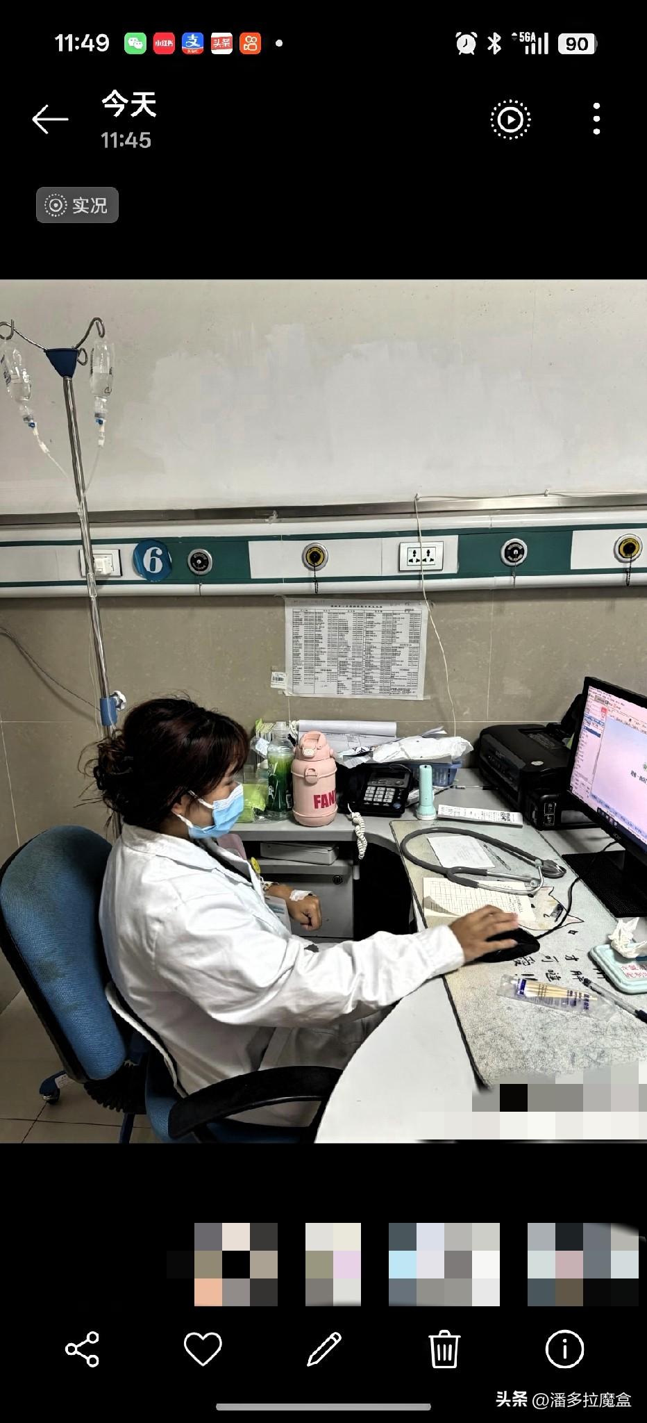 医生是至高无上的职业！在医院里的医生，不是一个打点滴，一边工作的场景，就是一个脚