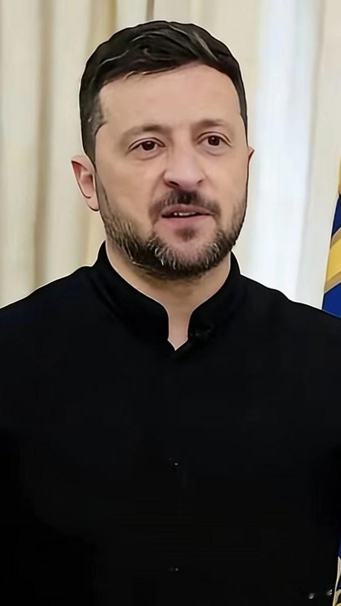 美国这回是真急眼了。
泽连斯基刚跟白宫通完电话，那边传来的消息挺耐人寻味——俄乌